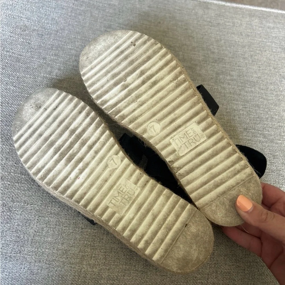 Platform sandals